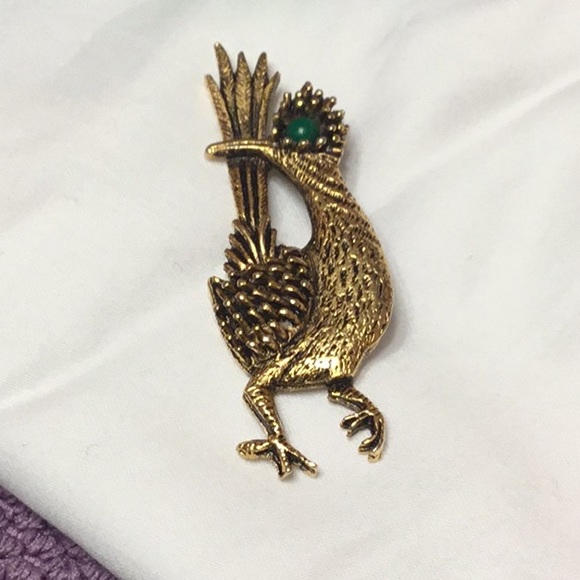 Ambassador kookoo bird Broach with Jade eye EUC - Picture 6 of 6